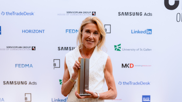 Lego-Marketingchefin Julia Goldin erhält ersten europäischen CMO-Award - Julia Goldin, Chief Product & Marketing Officer der LEGO Group, ist die erste Gewinnerin des neu geschaffenen Awards 'European CMO of the Year' - Quelle: : European CMO of the Year